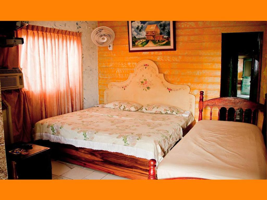 Aparthotel Yellow Moon &